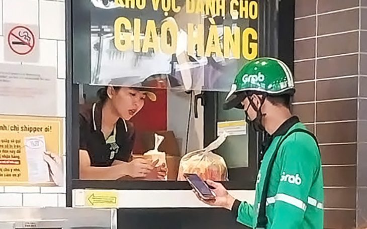 Chuẩn cơm mẹ nấu con không buồn ăn: Khi bạn trẻ 'chê' cơm nhà - Ảnh 1.